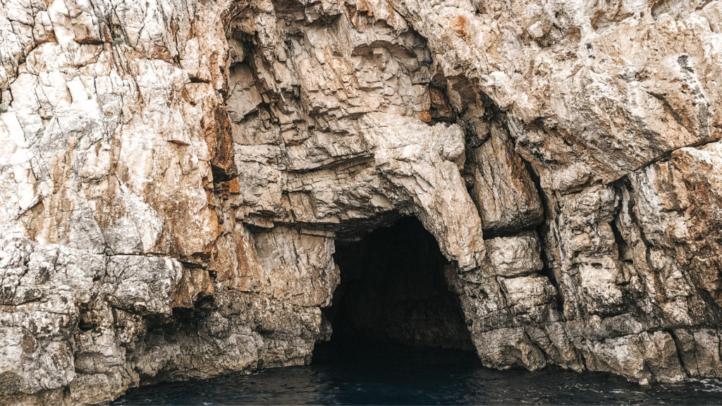 Jaskina Niebieska Capri